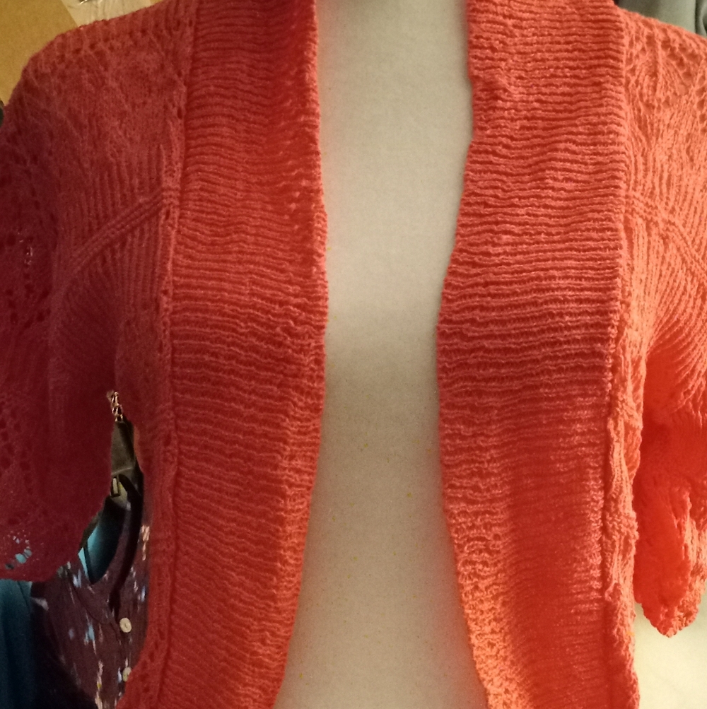 New, open-front neon  pink crochet knit sweater cardigan bolero shrug size large